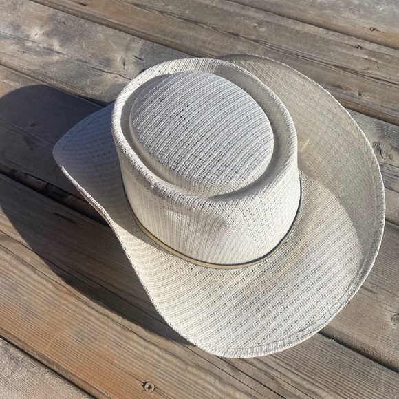 Cowboy hat 🤠 - Picture 2 of 3